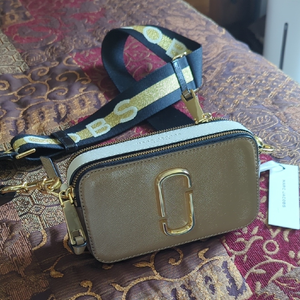 NWT Marc Jacobs Gold Crossbody Bag